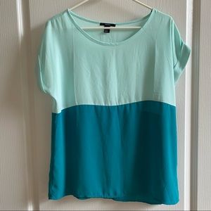 Forever 21 Two-Tone Short Sleeve Top